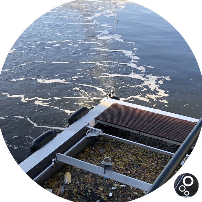 Plastic and floating pollution collection in rivers